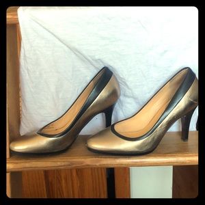 Cole haan black and gold pumps 7. Nike air tech.